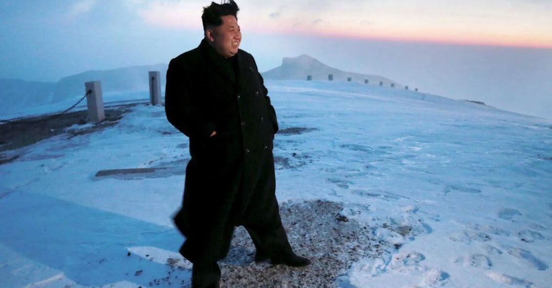 Kim Čong-un v polobotkách vyrazil na nejvyšší horu KLDR - Echo24.cz